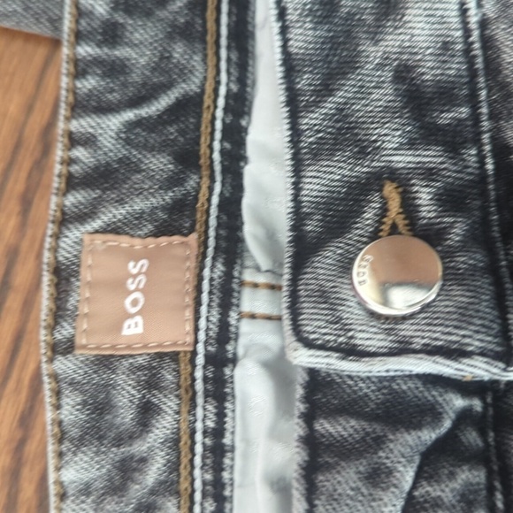 Hugo Boss gray wash high waist tapered fit classic designer  jeans  W30 L27 - Picture 9 of 10